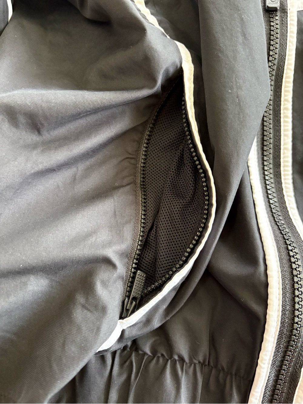 Nike Sportswear Windrunner Jacket Women’s Medium Windbreaker BlackWhite Full Zip - Picture 8 of 13